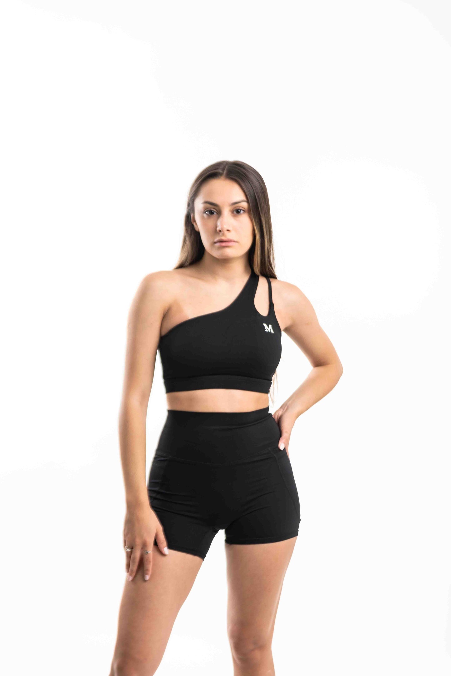 Conjunto Essentials Corto