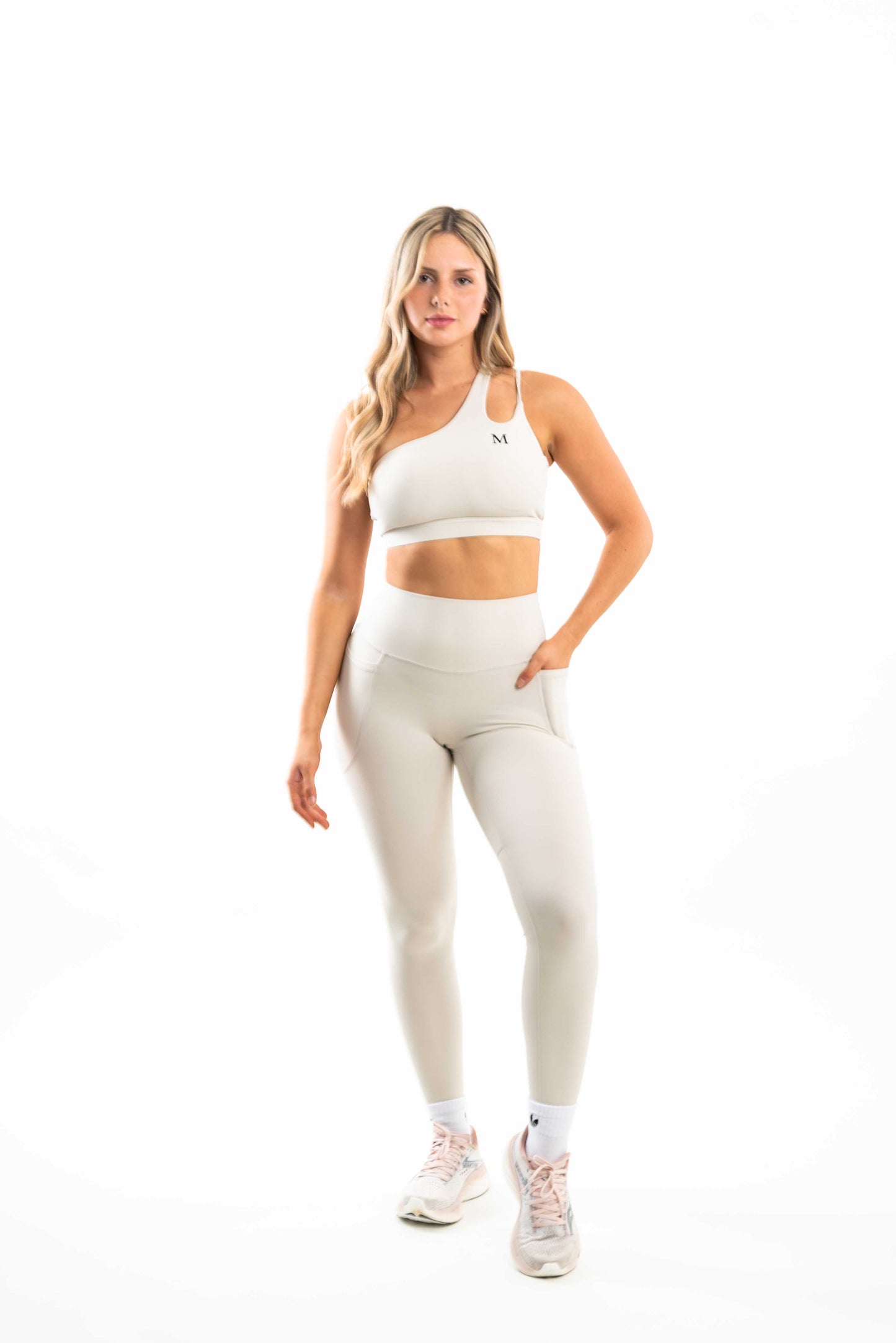 Conjunto Essentials Largo